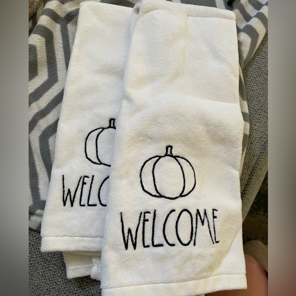 Rae Dunn Other - Rae Dunn fall hand towels